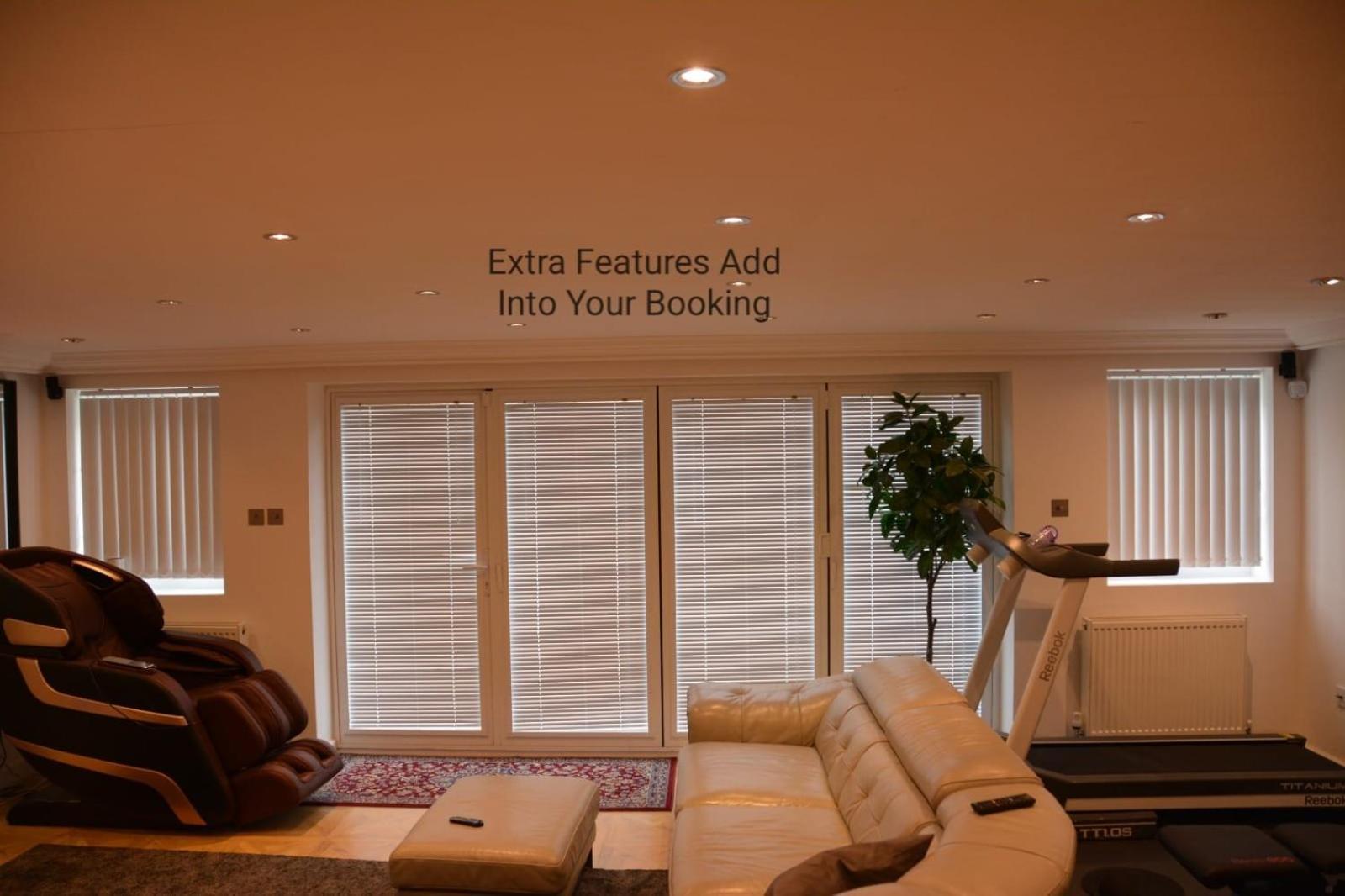 Cozy, Modern, Spacious 4 Bedroom House In London Romford Esterno foto