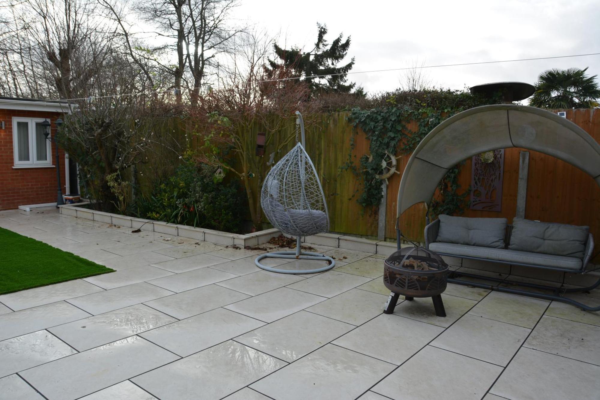 Cozy, Modern, Spacious 4 Bedroom House In London Romford Esterno foto