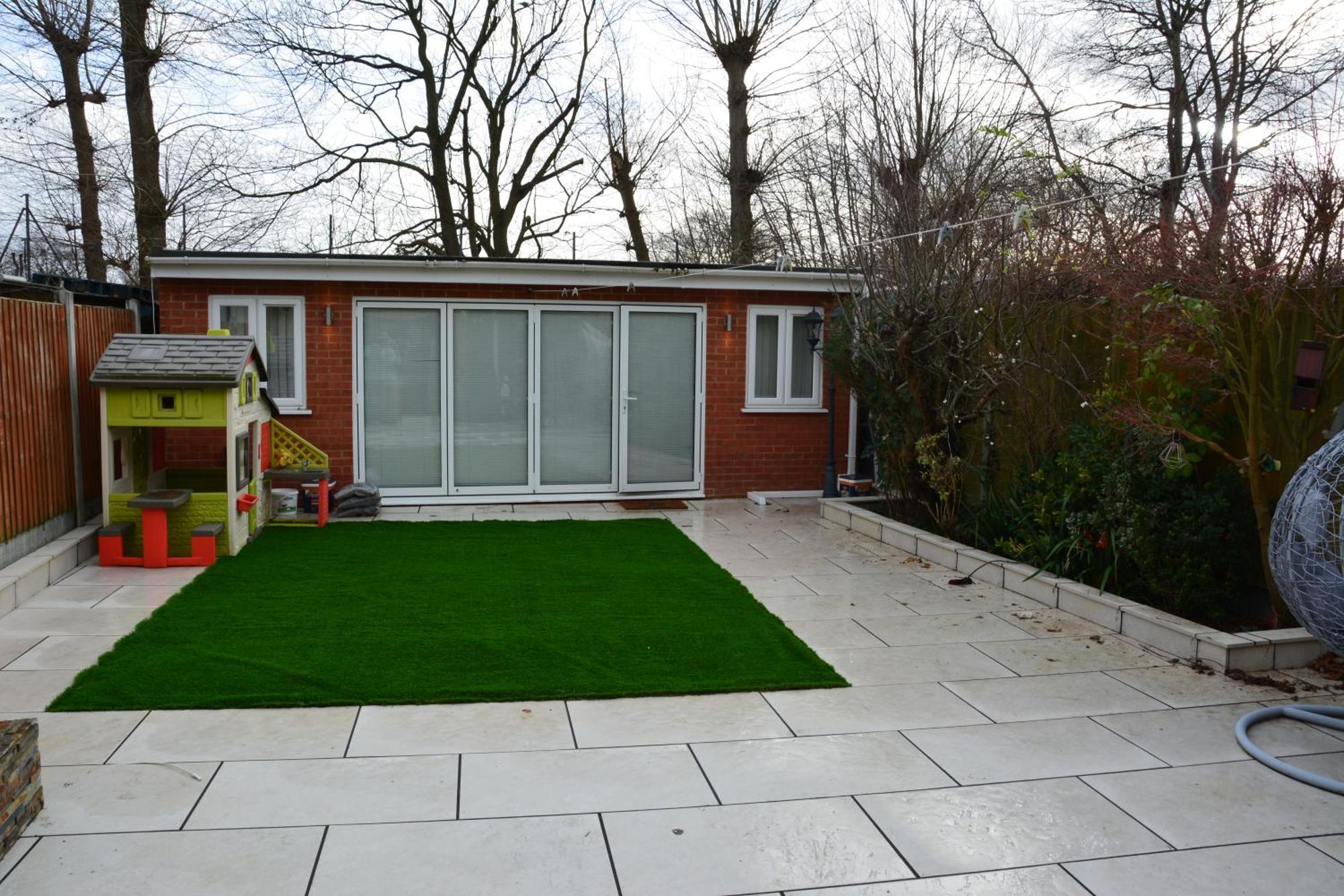 Cozy, Modern, Spacious 4 Bedroom House In London Romford Esterno foto