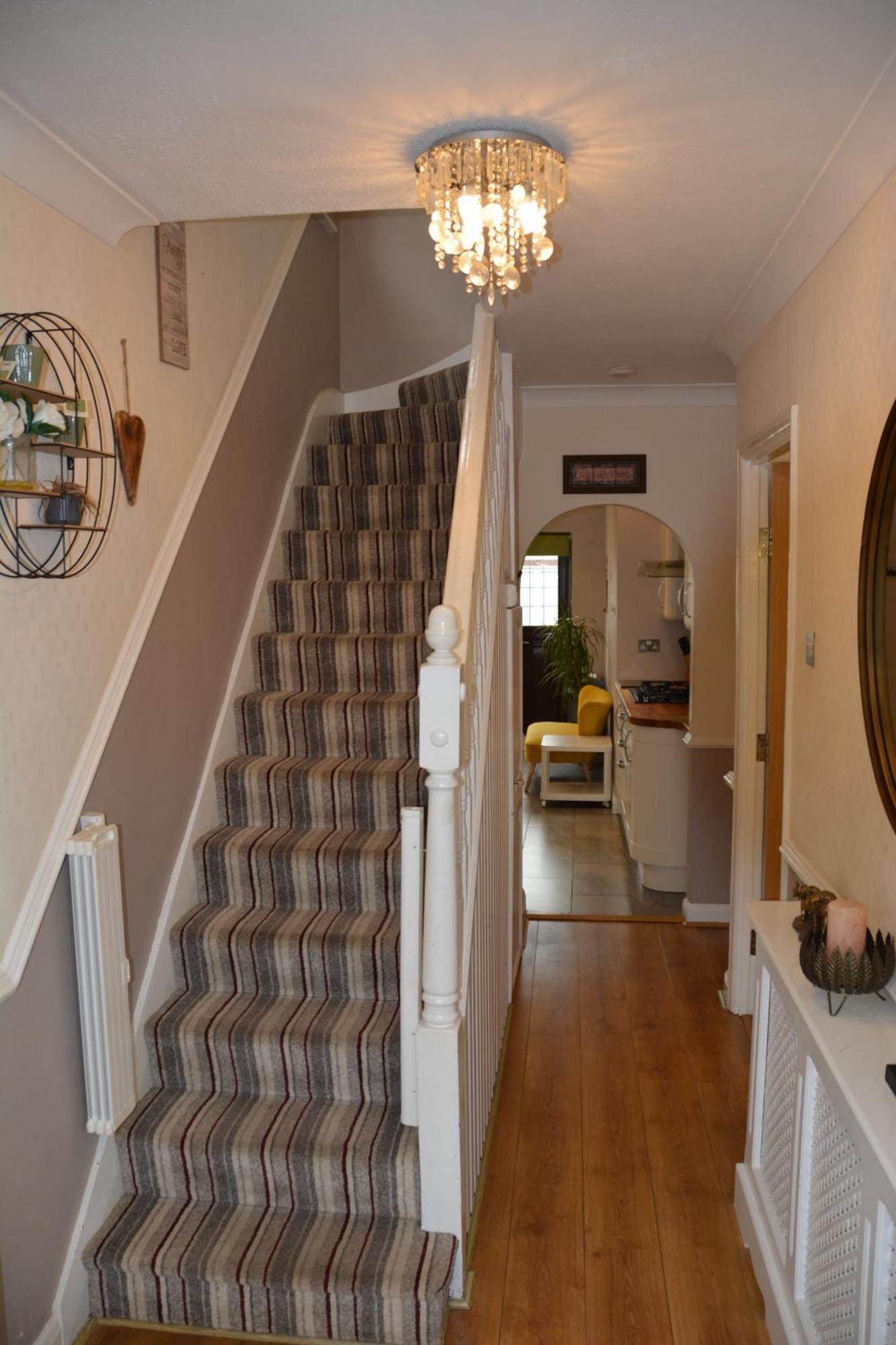 Cozy, Modern, Spacious 4 Bedroom House In London Romford Esterno foto