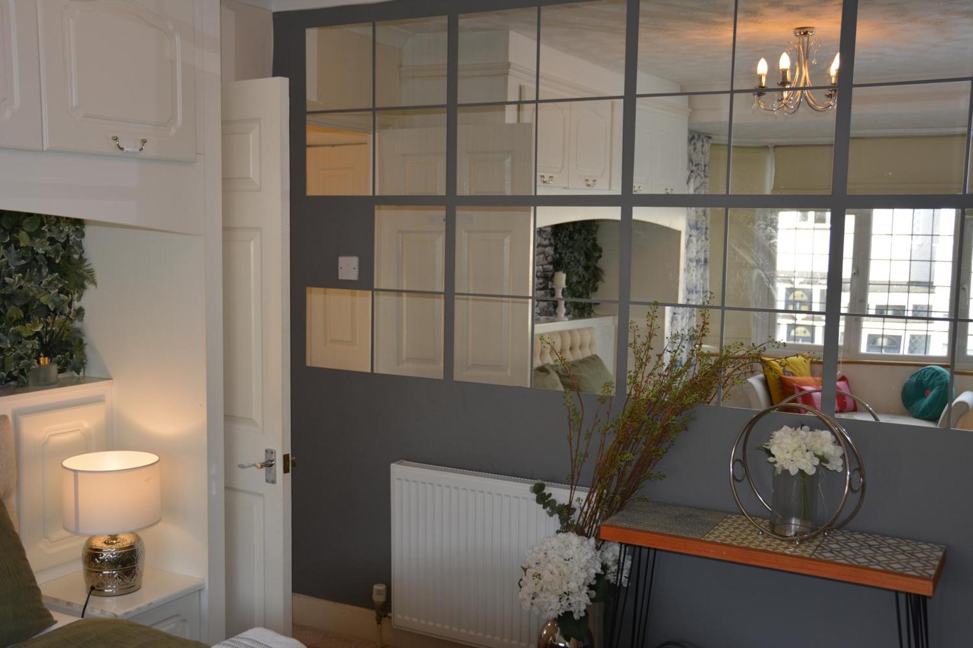 Cozy, Modern, Spacious 4 Bedroom House In London Romford Esterno foto